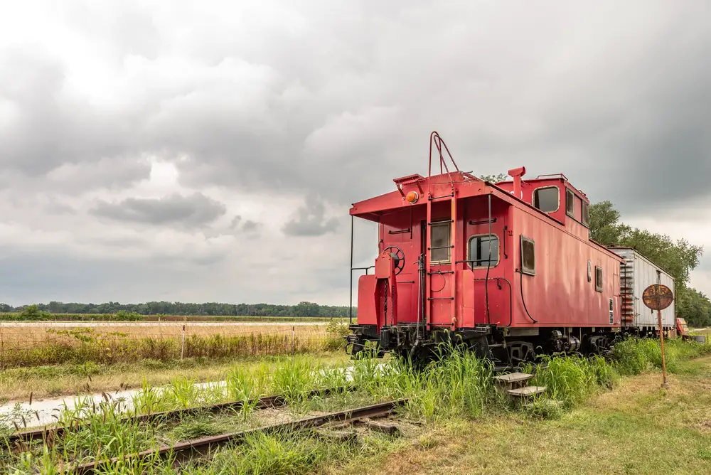 Red Caboose in Summer 9362