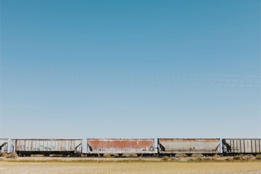 train crossing delaware line