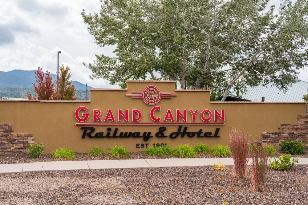 grand canyon railway and hotel